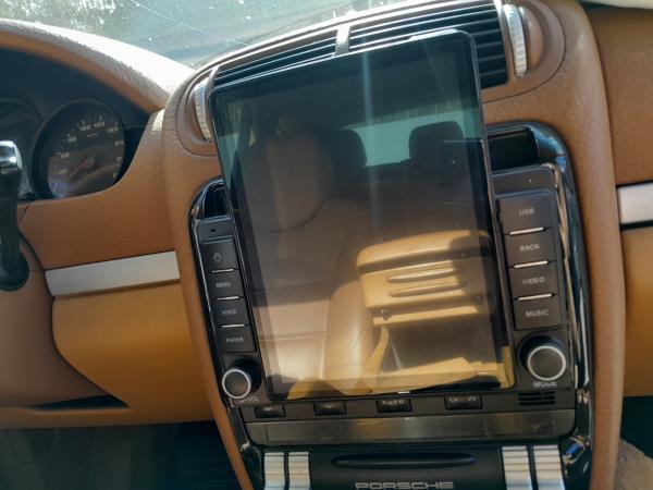 Rádio / auto-rádio PORSCHE Cayenne (9PA)