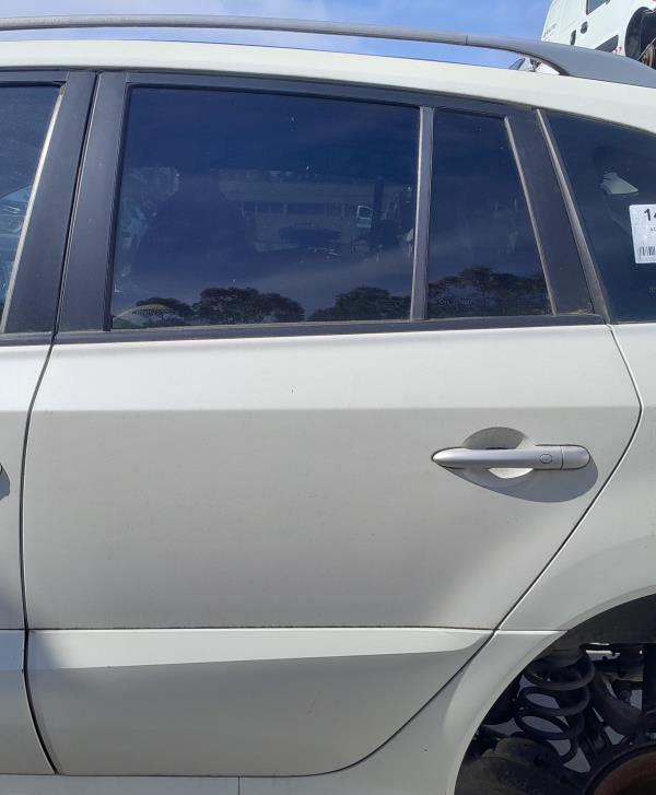 Porta trás esquerda RENAULT Koleos I (HY_)