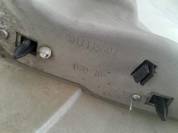 Guarda-lamas direito CITROËN C4 Cactus Imagem-2