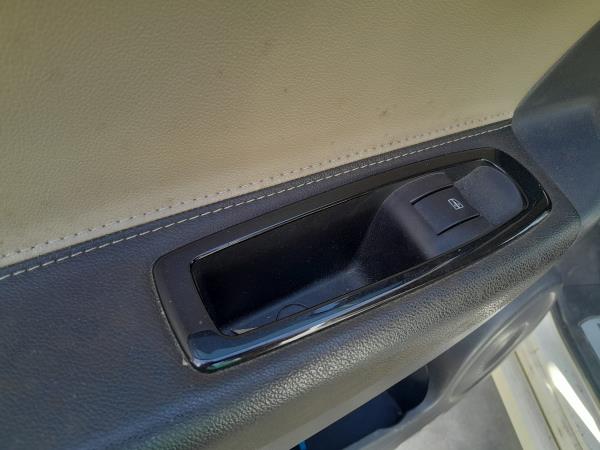 Comando / interruttore alzacristallo posteriore sinistro RENAULT Koleos I (HY_)