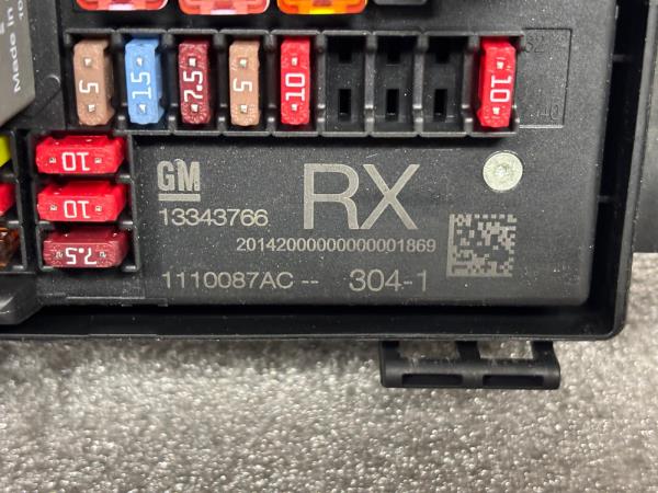 Boîte de fusibles / SAM / BSI OPEL Astra J Sports Tourer Imagem-2