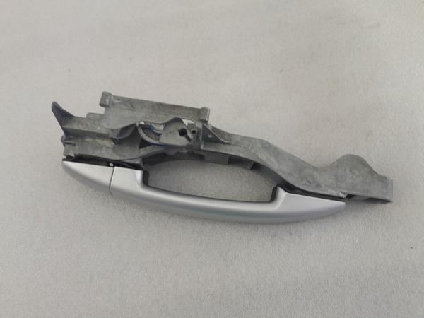 Puxador porta frente direita PEUGEOT 208 Imagem-1