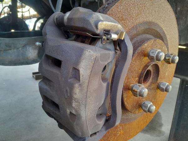 Pinza freno anteriore sinistra RENAULT Koleos I (HY_)