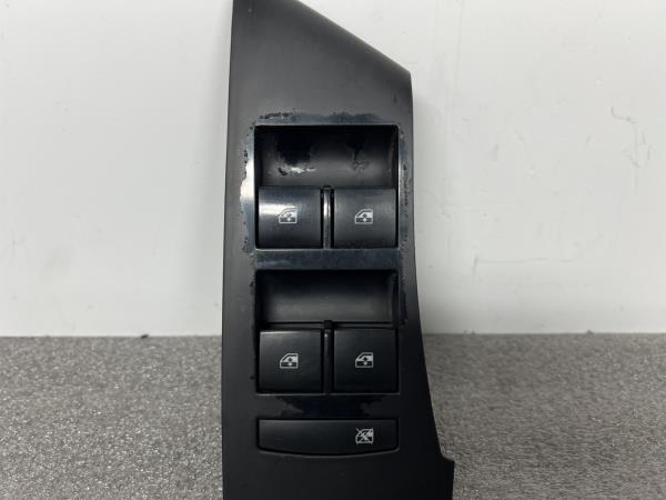 Commande / interrupteur lève-vitre Avant gauche OPEL Astra J Sports Tourer Imagem-3