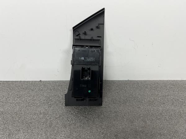 Commande / interrupteur lève-vitre Avant gauche OPEL Astra J Sports Tourer Imagem-1