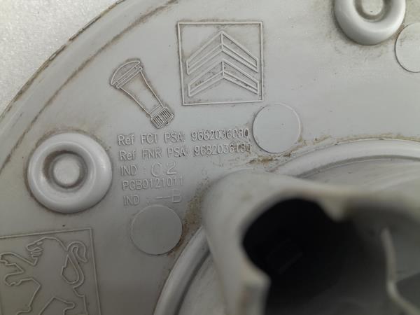 Tampo de jante PEUGEOT Partner II Imagem-2