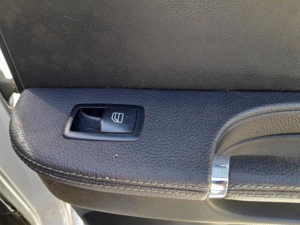 Comando / interruttore alzacristallo posteriore destro MERCEDES-BENZ Classe R (W251, V251)