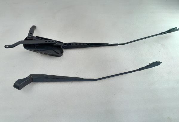 Braccio del tergicristallo anteriore destro MERCEDES-BENZ Classe R (W251, V251)