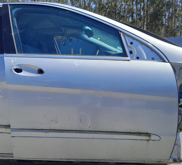 Porta frente direita MERCEDES-BENZ Classe R (W251, V251)