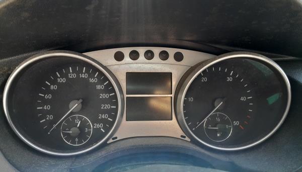 Quadro strumenti / Pannello strumenti MERCEDES-BENZ Classe R (W251, V251)