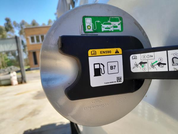 Tampa depósito combustível FORD Transit Courier I Imagem-1