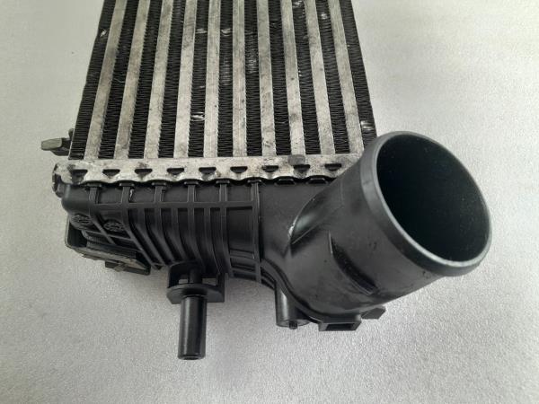 Radiador do intercooler FORD Focus III Carrinha Imagem-2 Radiador do intercooler FORD Focus III Carrinha Imagem-2
