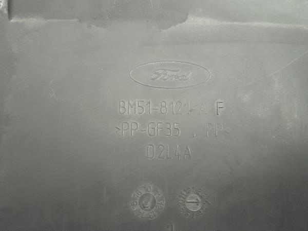 Plástico genérico FORD Focus III Carrinha Imagem-2