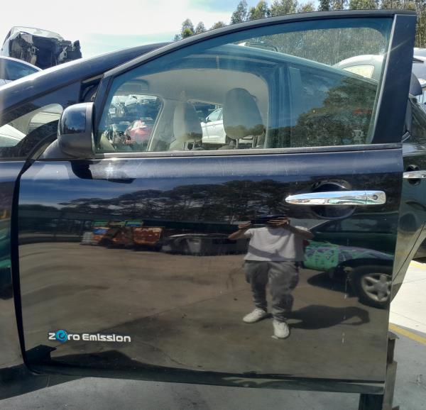Porta frente esquerda NISSAN Leaf EV (ZE0)