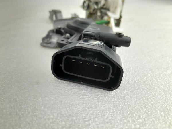 Fechadura / fecho porta frente esquerdo TOYOTA Aygo (_B1_) Imagem-2