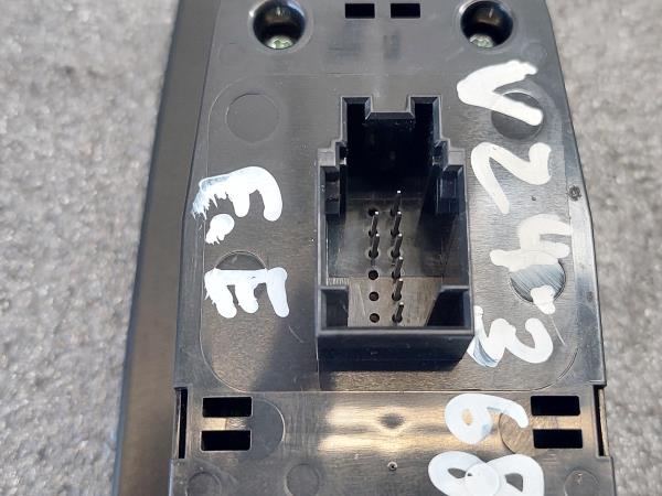 Commande / interrupteur lève-vitre Avant gauche BMW 2 Gran Tourer (F46) Imagem-5