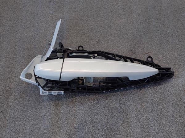 Poignée de porte avant gauche BMW 2 Gran Tourer (F46) Imagem-1