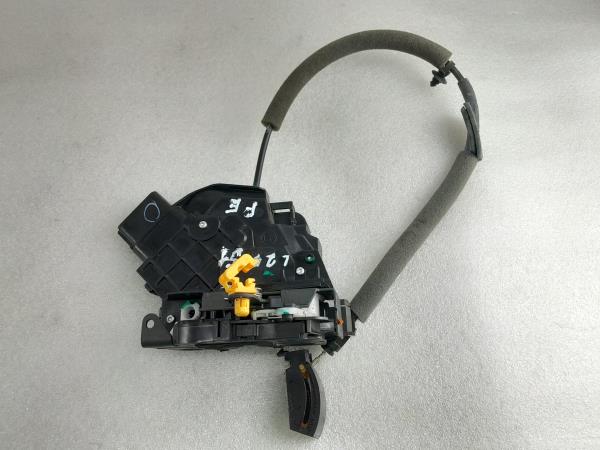 Fechadura / fecho porta frente esquerdo FORD Ka+