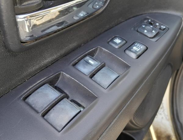 Comando / botão / interruptor vidros frente esquerdo CITROËN C4 Aircross