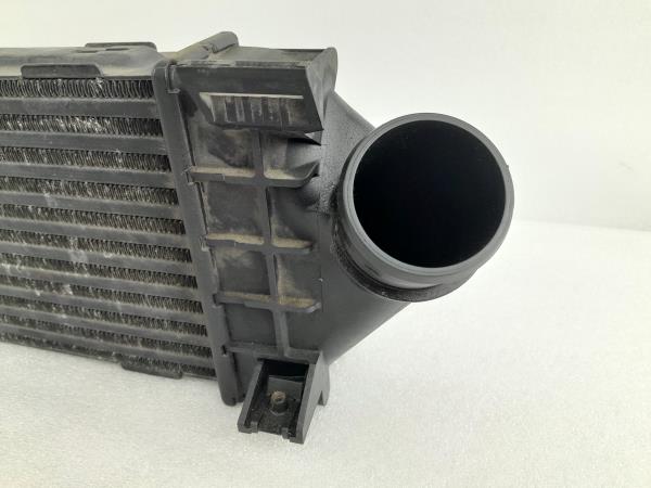 Radiador do intercooler FORD Mondeo IV Carrinha (BA7) Imagem-3 Radiador do intercooler FORD Mondeo IV Carrinha (BA7) Imagem-3