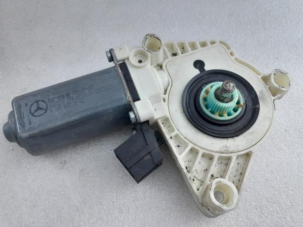 Motore alzacristallo anteriore destro MERCEDES-BENZ Classe B (W245)