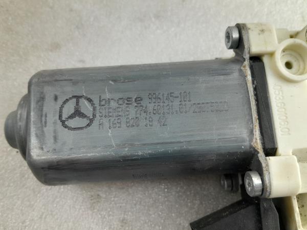 Motore alzacristallo anteriore destro MERCEDES-BENZ Classe B (W245) Imagem-1