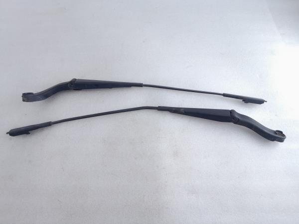 Braccio del tergicristallo anteriore destro MERCEDES-BENZ Classe B (W245)