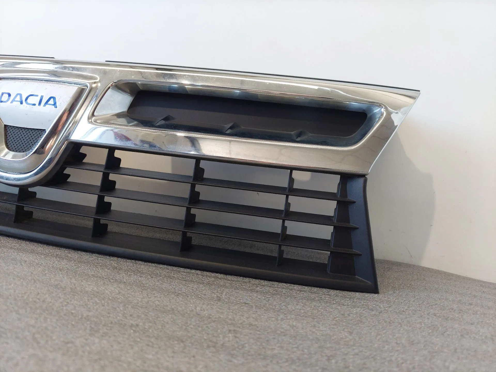 Grille avant DACIA Duster (HS_) Imagem-1
