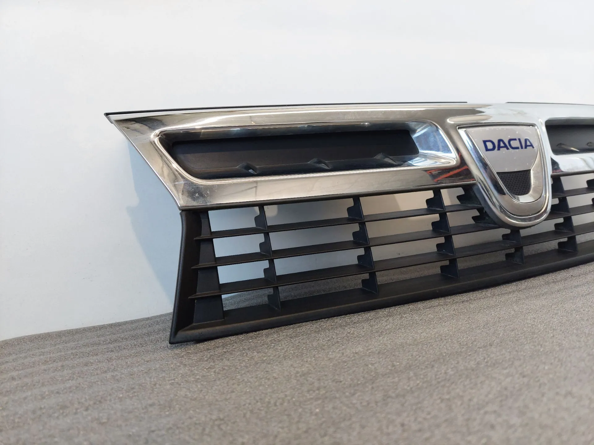 Grille avant DACIA Duster (HS_) Imagem-2