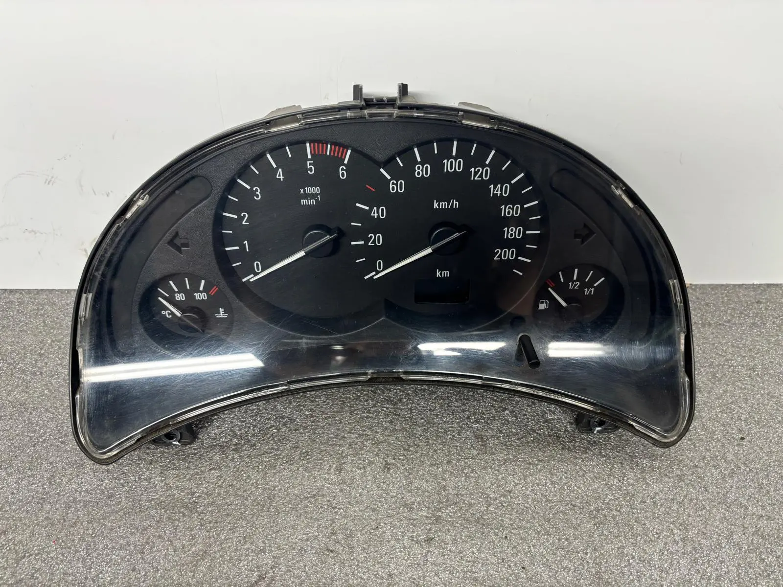 Quadrante / painel de instrumentos OPEL Corsa C Van
