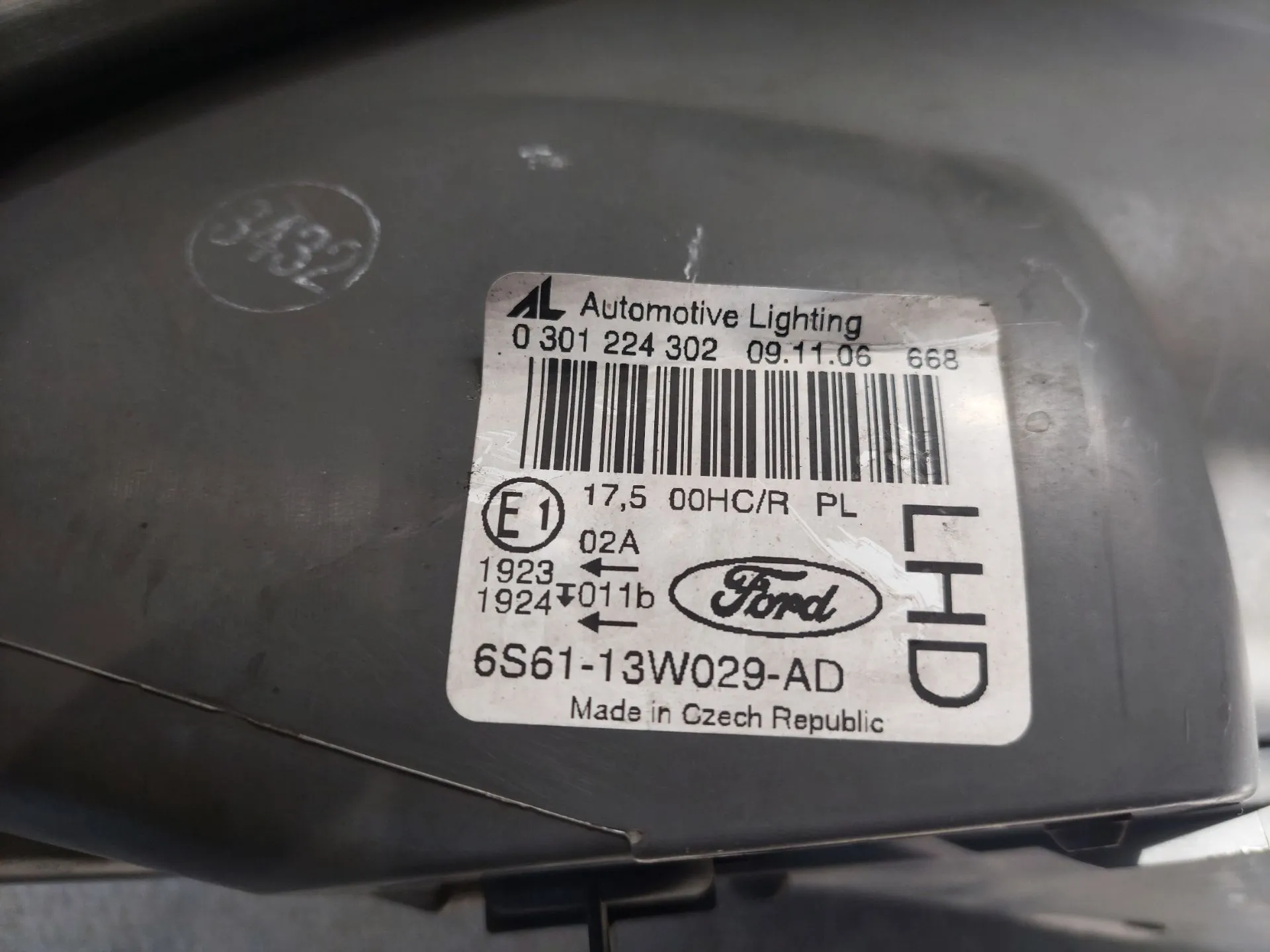Ótica / farol direita FORD Fiesta V (JH_, JD_) Imagem-4 Ótica / farol direita FORD Fiesta V (JH_, JD_) Imagem-4