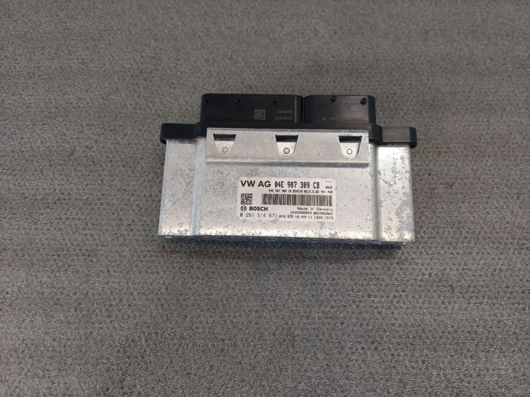 Centralina motor / ECU VOLKSWAGEN Polo (6R, 6C)