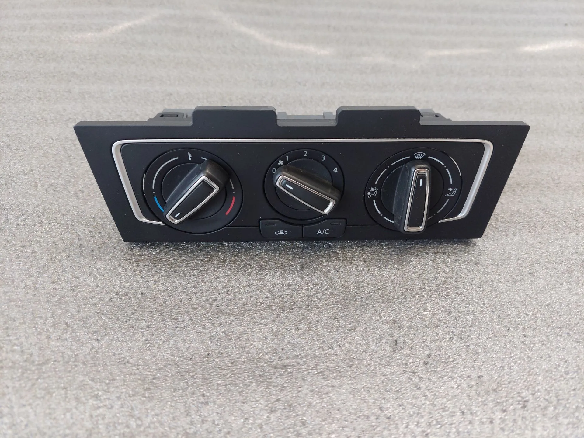 Comando chauffage / sofagem VOLKSWAGEN Polo (6R, 6C)