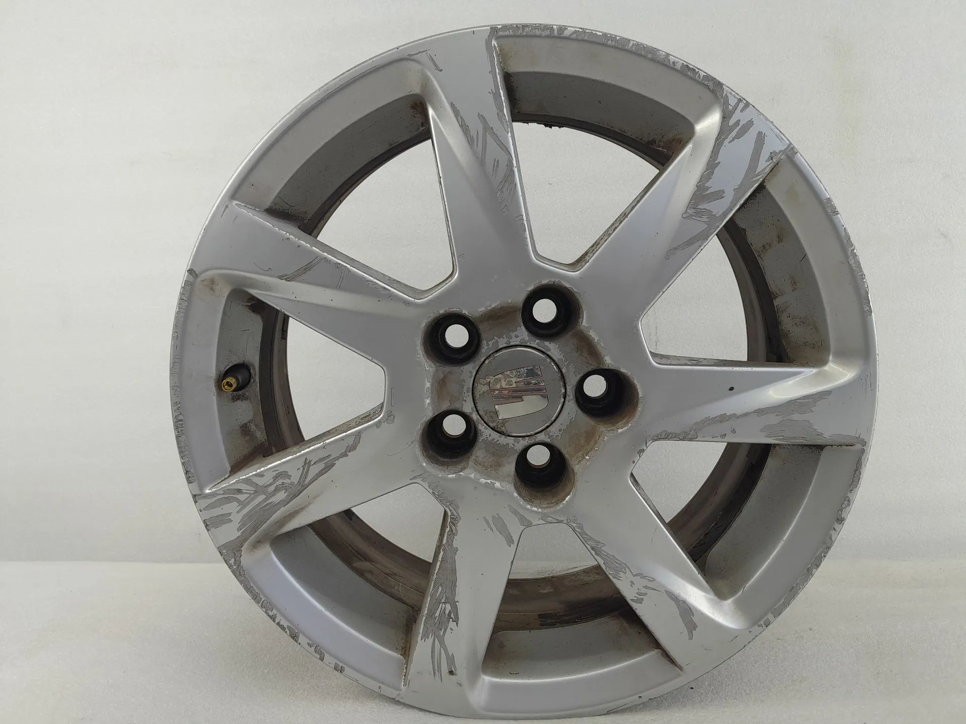 Jante Especial / Jantes Especiais SEAT Ibiza IV ST (6J8, 6P8) Imagem-12 Jante Especial / Jantes Especiais SEAT Ibiza IV ST (6J8, 6P8) Imagem-12