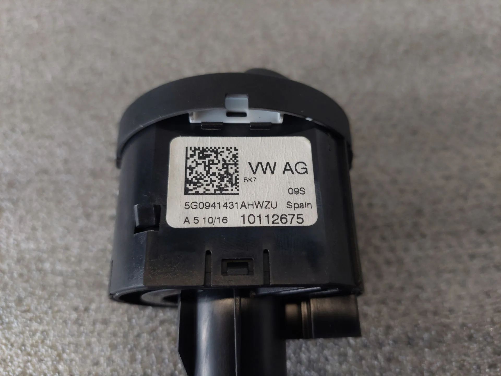 Botão / interruptor de luzes VOLKSWAGEN Polo (6R, 6C) Imagem-3 Botão / interruptor de luzes VOLKSWAGEN Polo (6R, 6C) Imagem-3