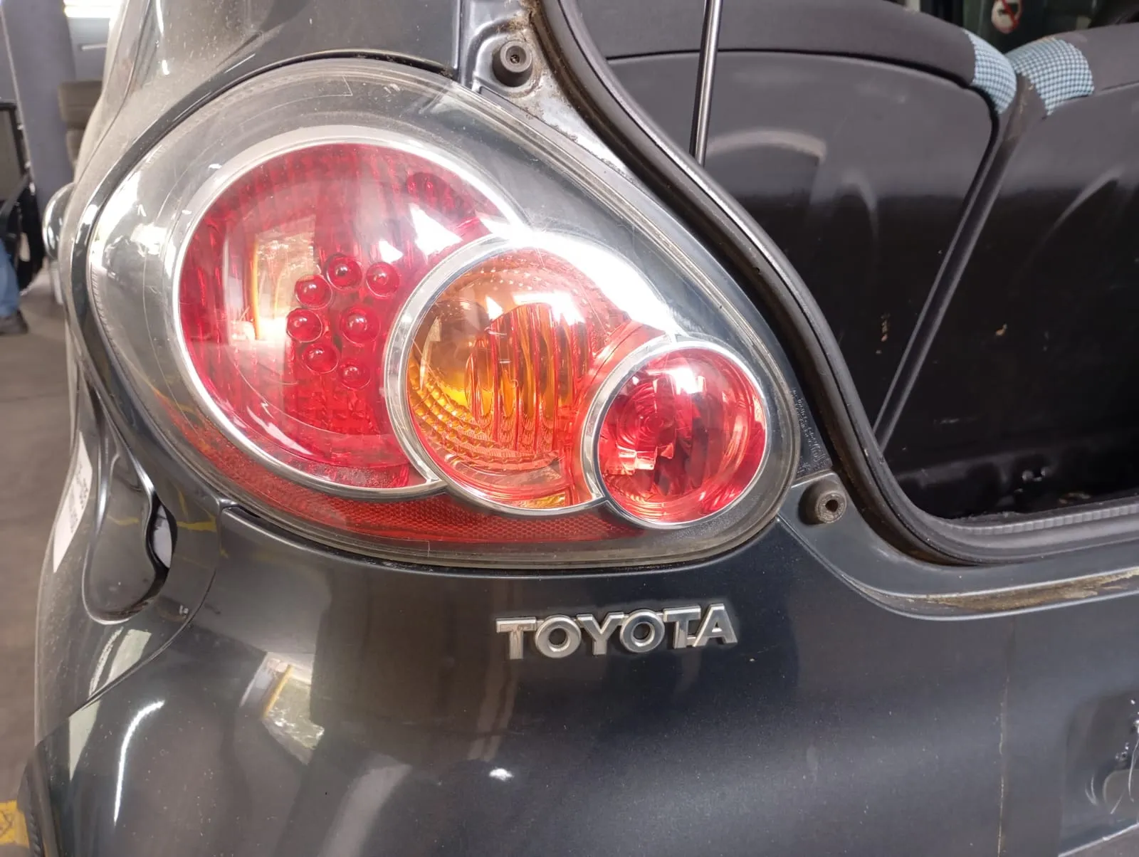 Farolim esquerdo TOYOTA Aygo (_B1_)