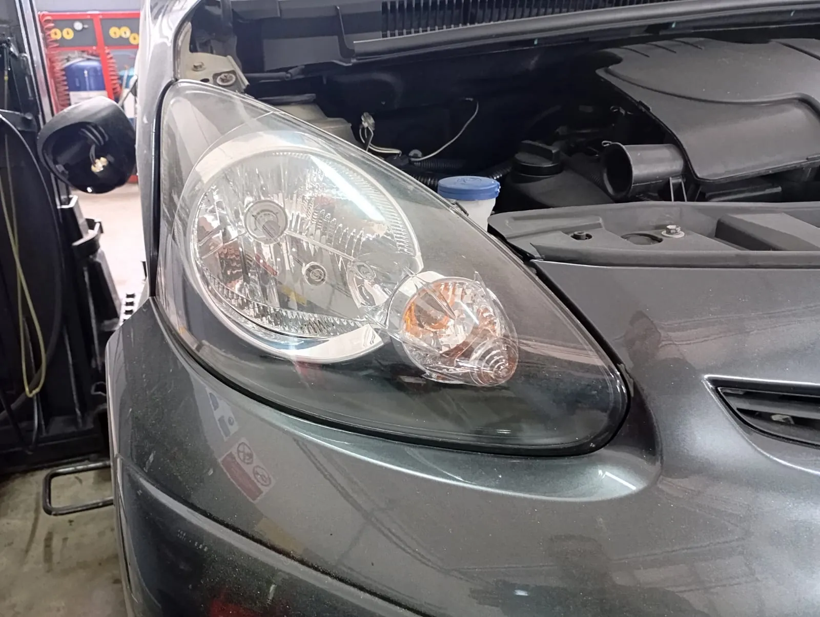 Ótica / farol direita TOYOTA Aygo (_B1_)