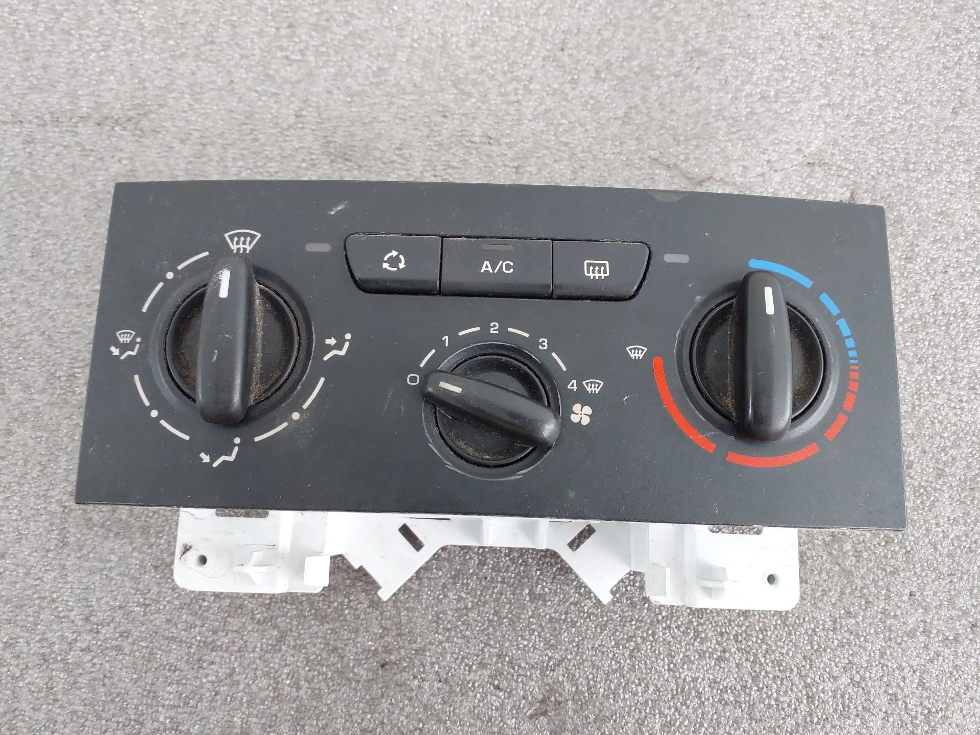 Comando chauffage / sofagem PEUGEOT Partner II