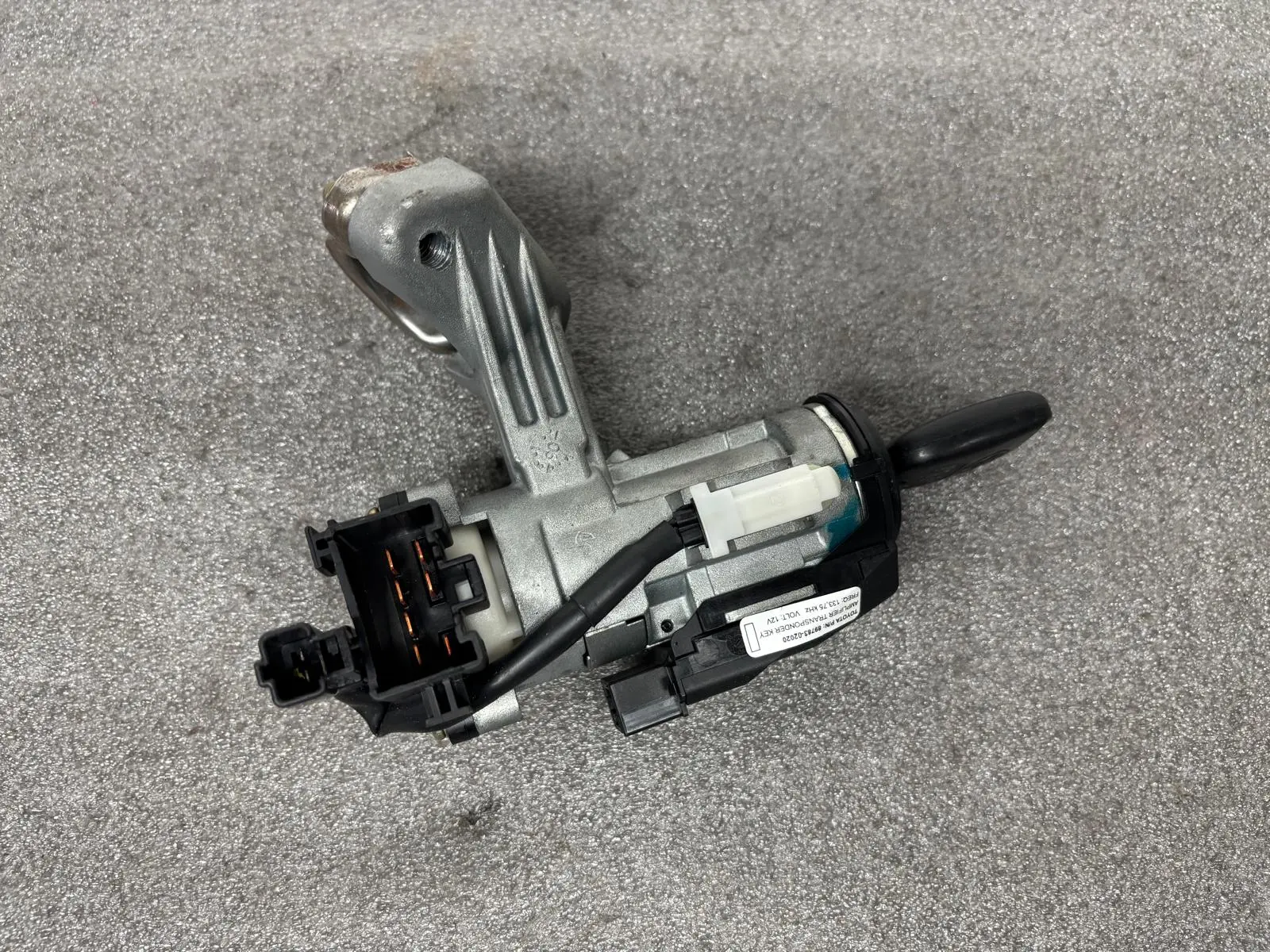 Bombín de encendido TOYOTA Corolla Hatchback (_E12_) Imagem-1