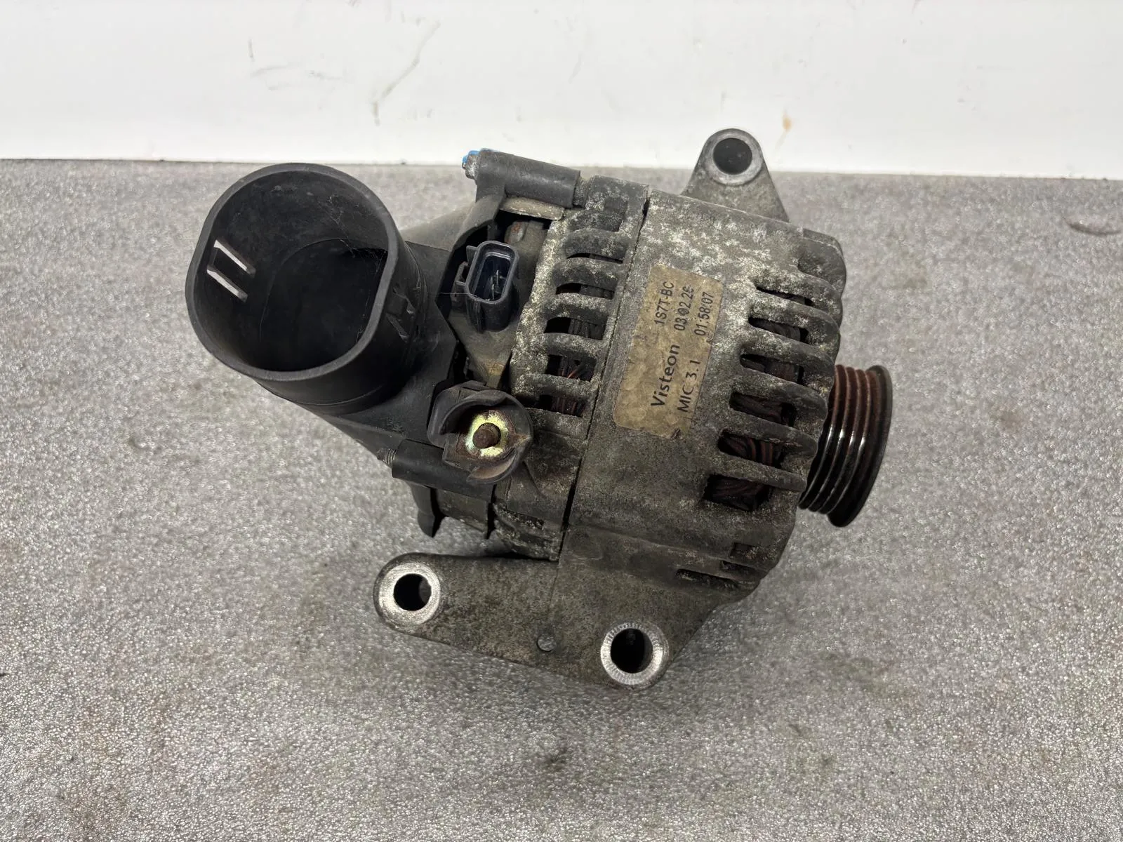 Alternador FORD Mondeo III Carrinha (BWY)
