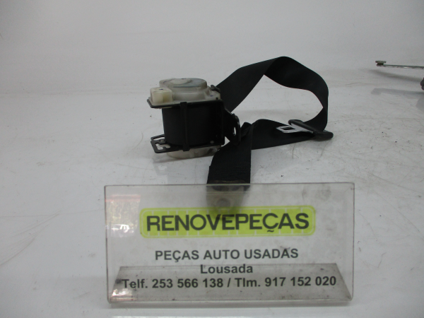 Right rear seatbelt TOYOTA Corolla Hatchback (_E12_)