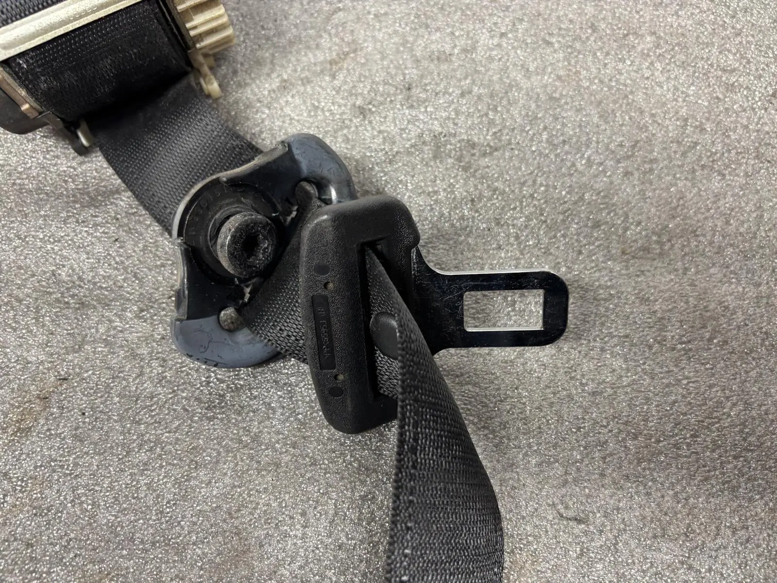 Left rear seatbelt OPEL Corsa C Imagem-2