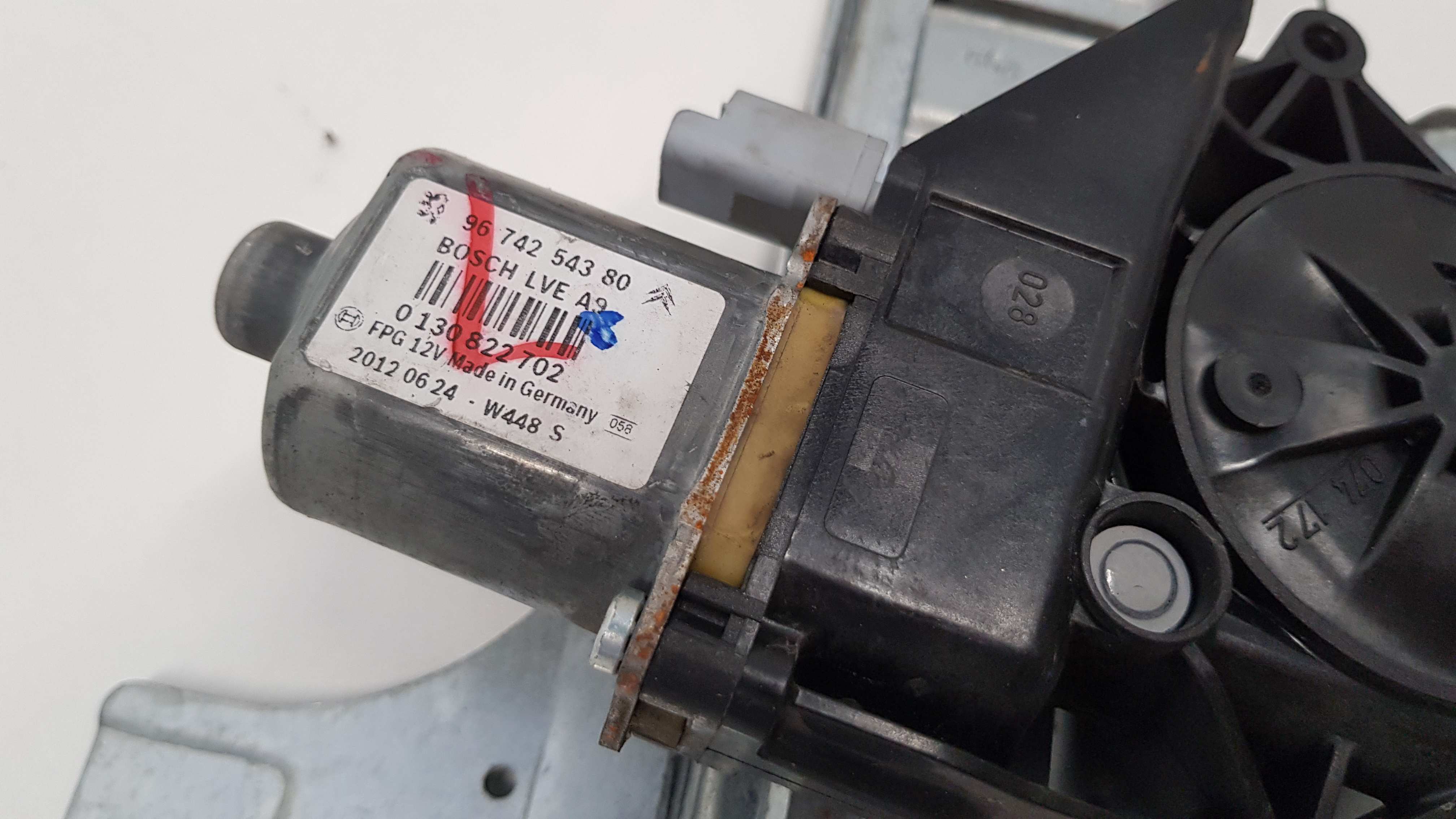 Elevador vidros frente direito PEUGEOT 208 Imagem-1