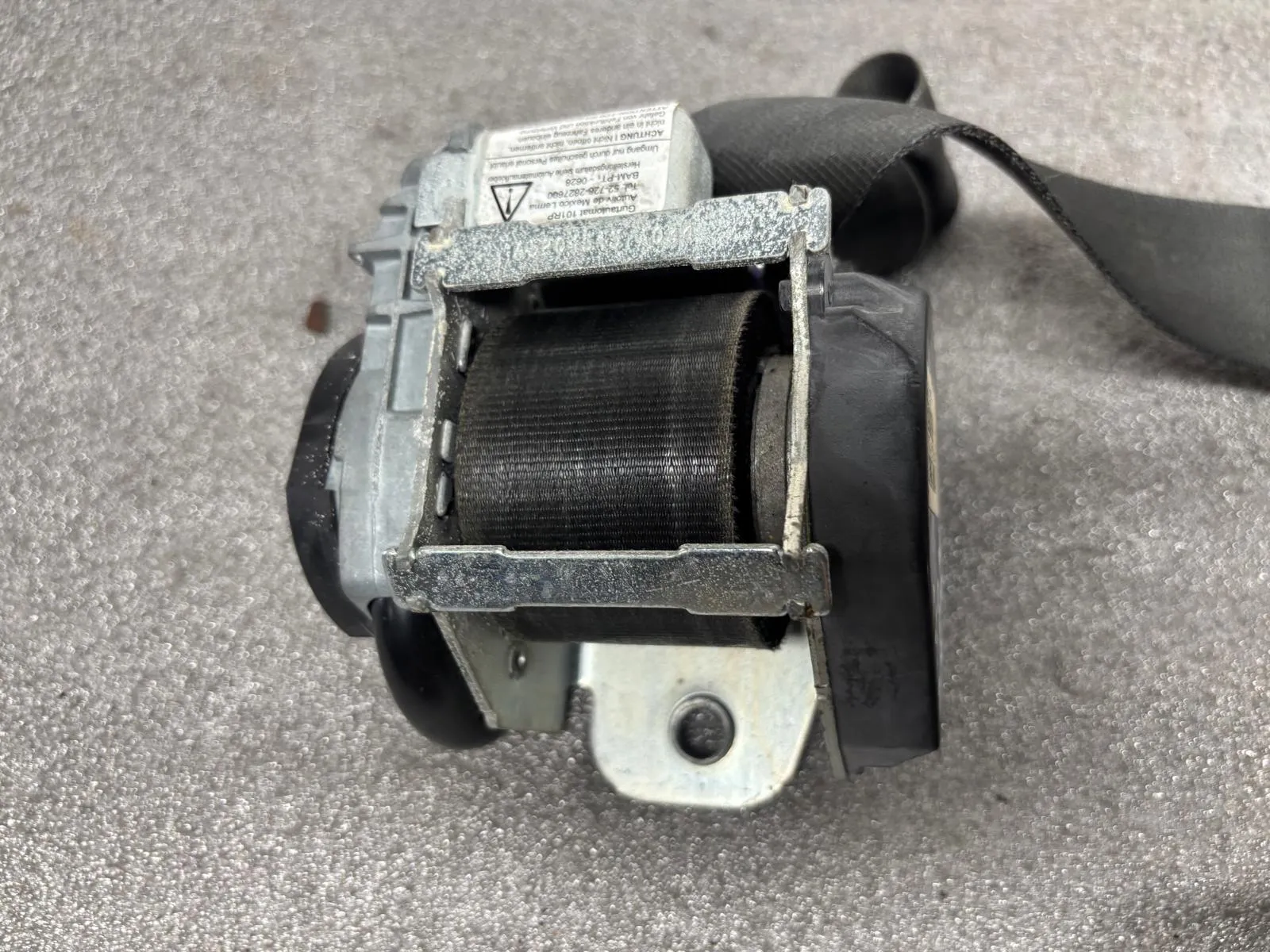 Cinturón delantero izquierdo VOLKSWAGEN Golf V Variant (1K5) Imagem-3