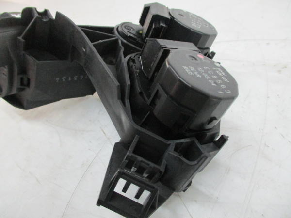 Motor del compuerta de la calefacción BMW 3 Touring (E46) Imagem-1