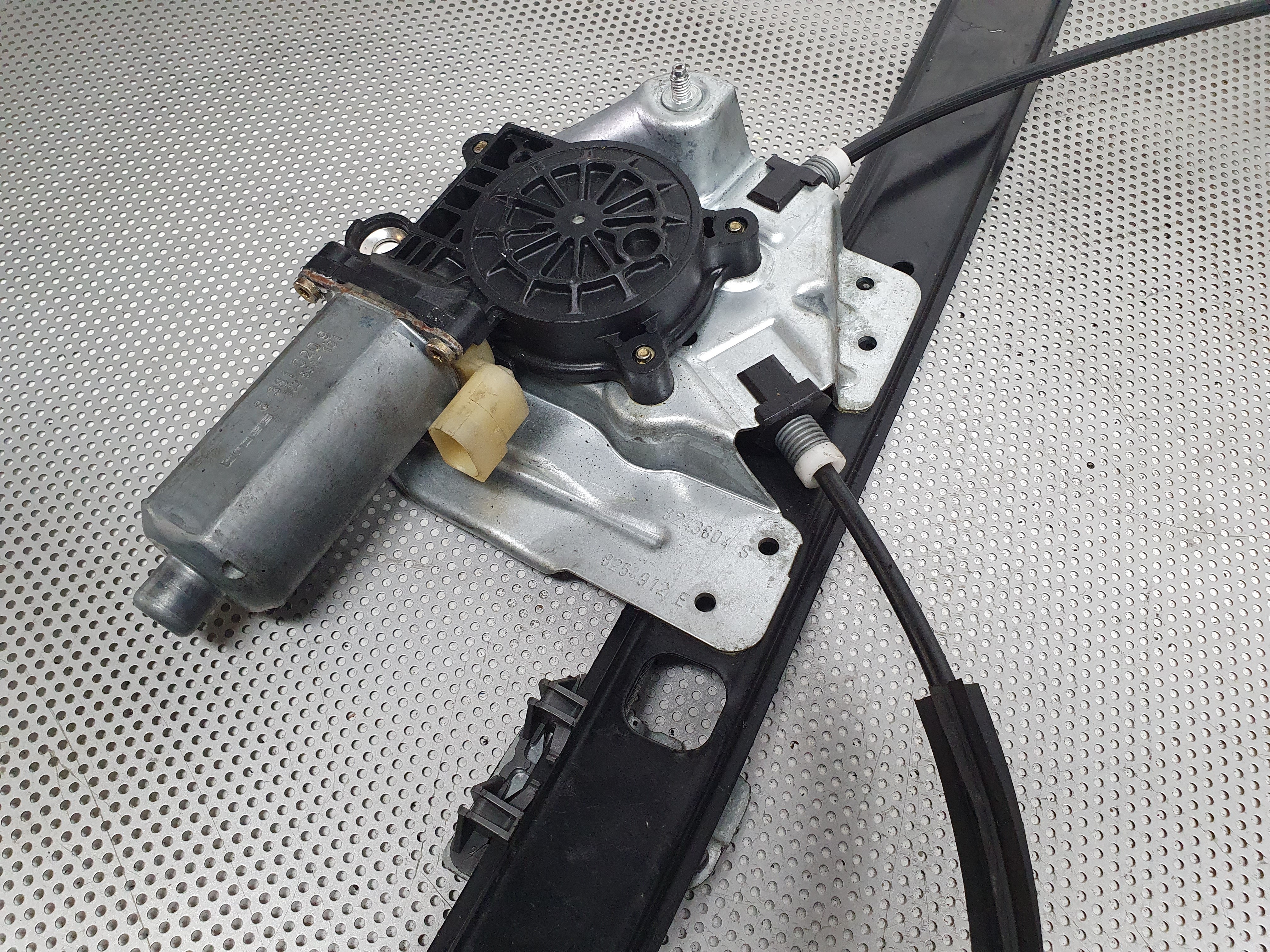 Elevador vidros frente direito BMW X5 (E53) Imagem-2