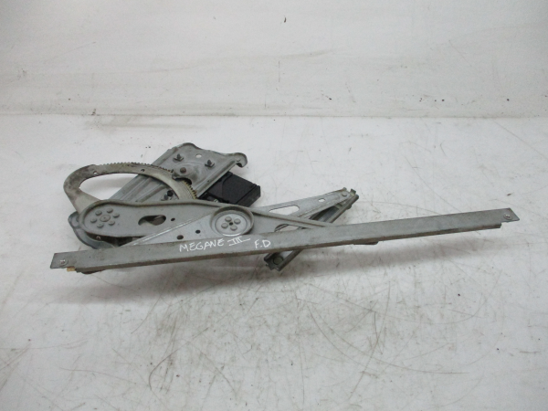 Elevador vidros frente direito RENAULT Megane III (BZ0_) Imagem-4