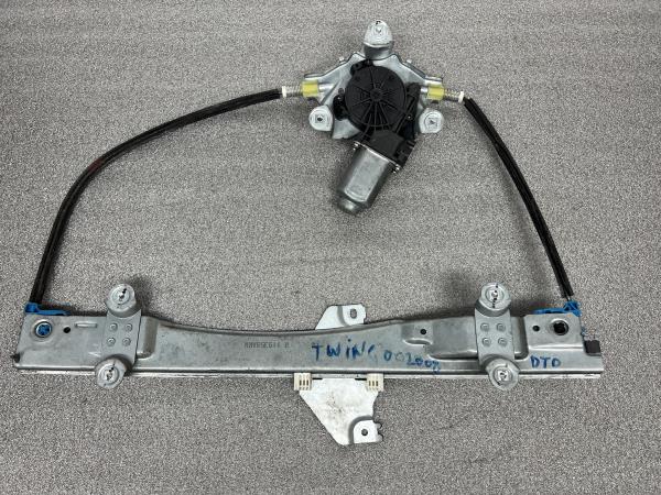 Elevador vidros frente direito RENAULT Twingo II (CN0_)