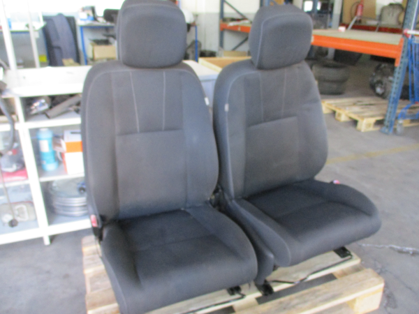 Conjunto de bancos RENAULT Megane III (BZ0_) Imagem-1 Conjunto de bancos RENAULT Megane III (BZ0_) Imagem-1