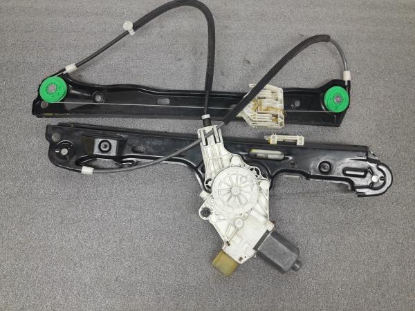 Elevador vidros frente direito BMW 1 (E87) Imagem-1
